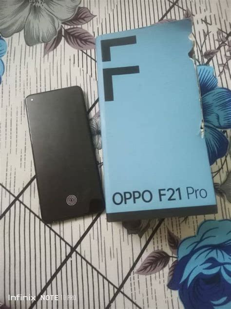 Oppo F21 Pro .